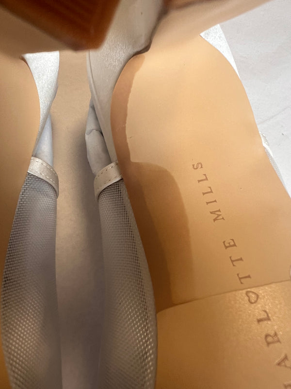 Olivia UK3 - Preloved AF49