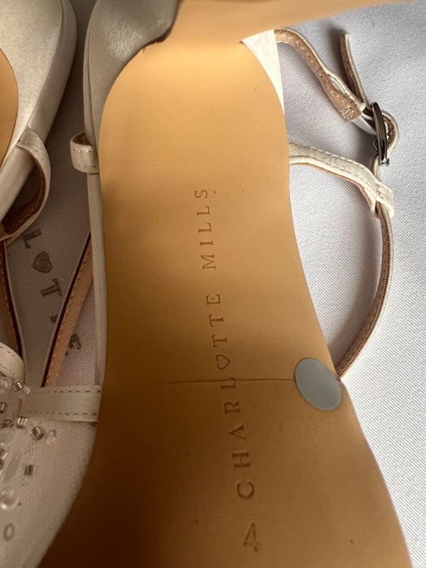 Nevaeh UK4 - Outlet 04