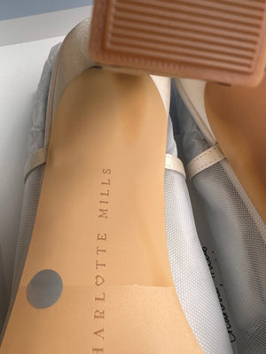 Olivia UK 4 - Outlet 107
