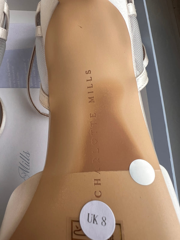 Olympia UK 8 - Outlet 113