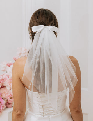 Charlotte Mills Ivory Ribbon Bow Veil