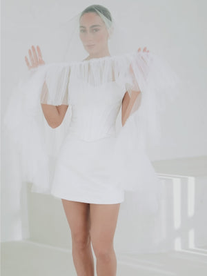  CHARLOTTE MILLS ABIGAIL RUFFLE TRIM FINGERTIP LENGTH VEIL